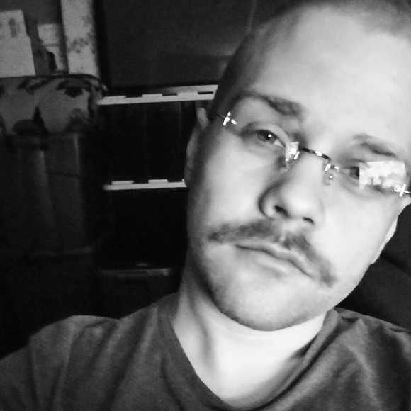 Meet your Posher, Chris - Picture 1 of 1